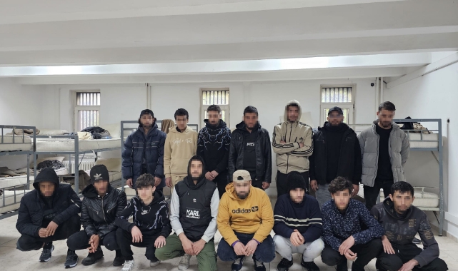 Tekirdağ'da 16 kaçak göçmen yakalandı