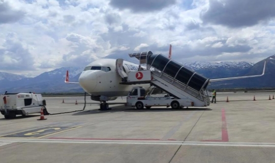 THY Erzincan- İstanbul uçağında arıza meydana geldi