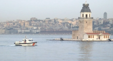 Üsküdar'da denizde yüzerken kayboldu, arama çalışması başladı
