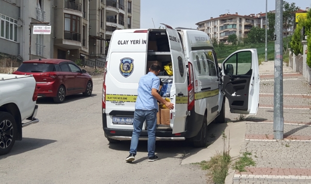 Uzman çavuş cam silerken 3. kattan düştü