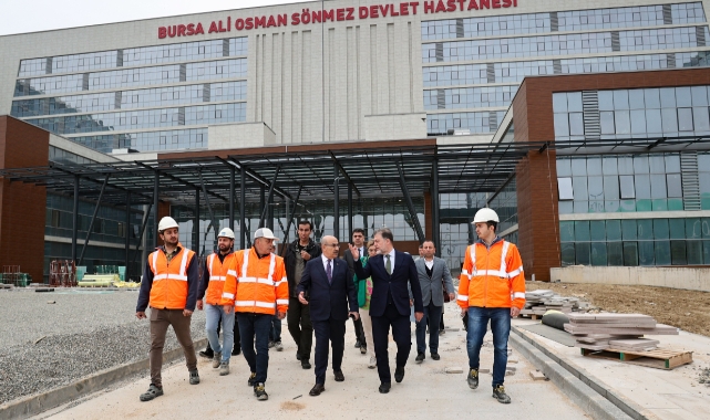 Vali Demirtaş Bursa'nın yeni hastanesini inceledi