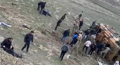 Van'da askeri araç kaza yaptı: Yaralılar var!