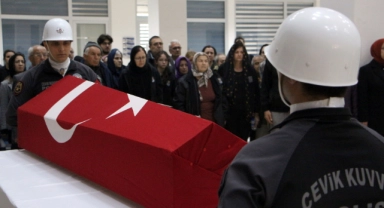 Yaşamını yitiren polis memuru son yolculuğuna uğurlandı