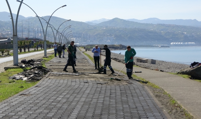 Yürüyüş yolu onarım çalışmaları devam ediyor