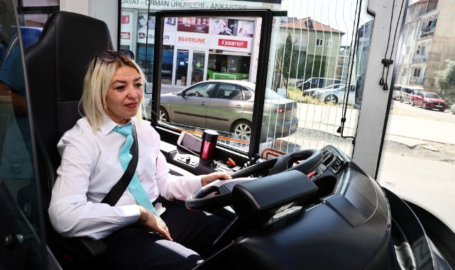 4 çocuk, 2 torun sahibi kadın otobüs şoförü oldu!
