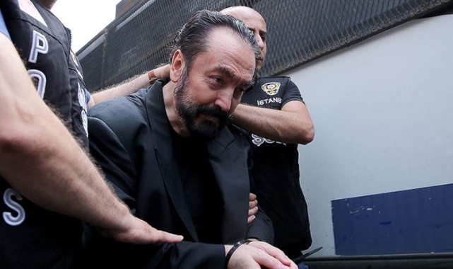 Adnan Oktar davasında 4 kişi tahliye edildi