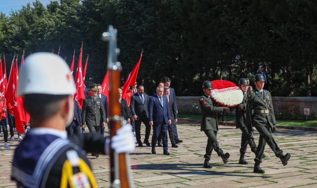 Anıtkabir'de 19 Mayıs töreni