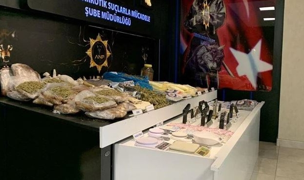 Ankara'da zehir tacirlerine operasyon
