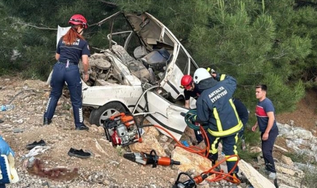 Antalya'da feci kaza: 1 ölü 3 yaralı