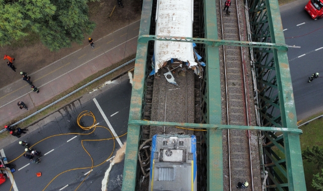 Arjantin'de yolcu treni boş trene çarptı: 90 yaralı