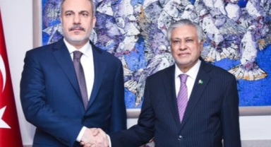 Bakan Fidan Pakistan Dışişleri Bakanı Dar ile görüştü