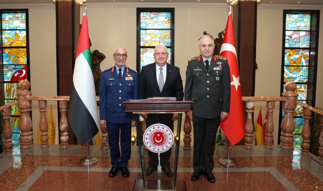Bakan Güler, BAE Genelkurmay Başkanı Al Mazrouei ile görüştü