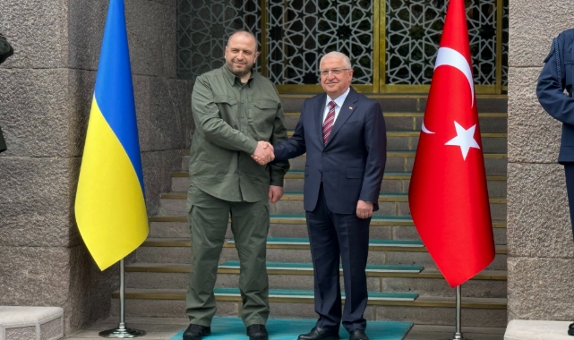 Bakan Güler Ukraynalı mevkidaşı ile bir araya geldi