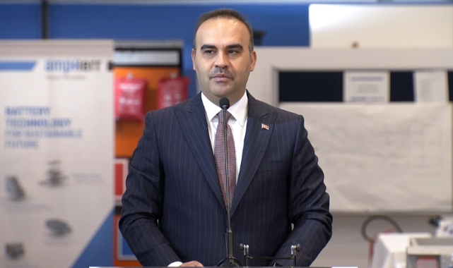 Bakan Kacır: Ülkeyi 'Bölgesel batarya üretim üssü' haline getirmeyi amaçlıyoruz
