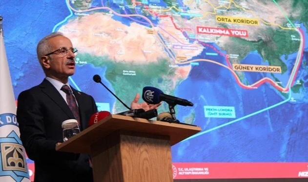 Bakan Uraloğlu: Demir yolu ağını 28 bin kilometreye çıkaracağız
