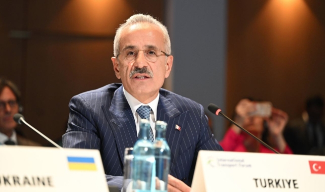Bakan Uraloğlu, Uluslararası Ulaştırma Forumu oturumunda konuştu