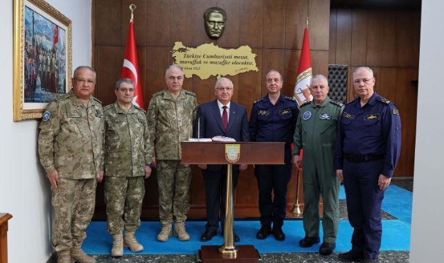 Bakan Yaşar Güler, İzmir'de