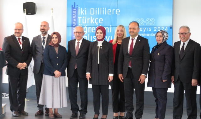 Bakan Göktaş Uluslararası İki Dillilere Türkçe Öğretimi Çalıştayı'na katıldı