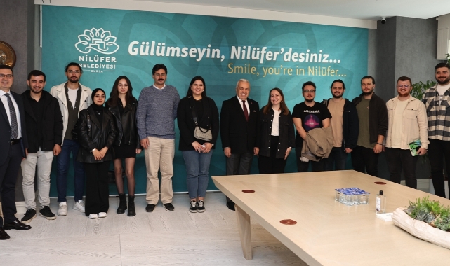 Başkan Özdemir'den gençlere "Yanınızdayız" mesajı