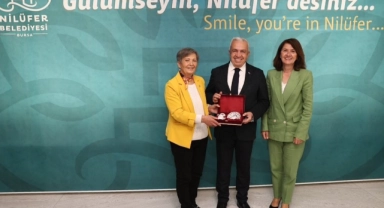 Başkan Özdemir'e CHP Kadın Kolları'ndan ziyaret