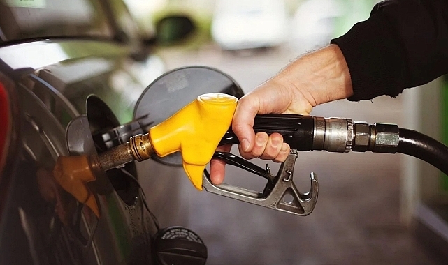 Benzin ve motorine gelen zam pompaya yansıdı