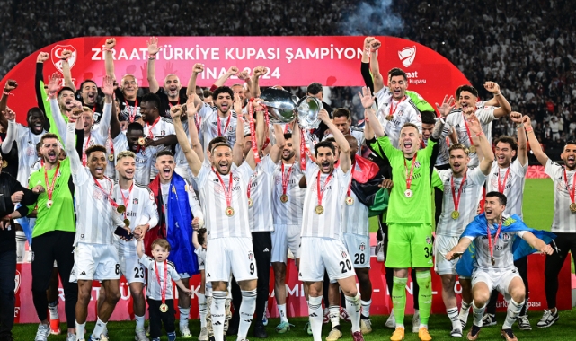 Beşiktaş kupasına kavuştu