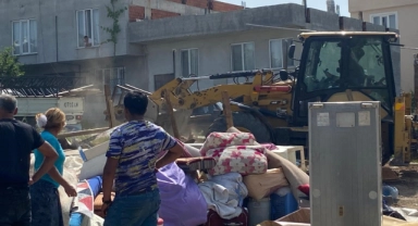 Bursa'da başıboş atlar ve göçebe çadırları toplandı