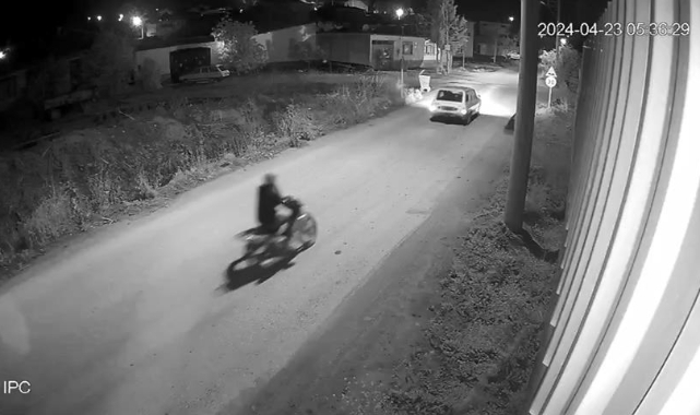 Bursa'da çalıntı otomobille gelip, motosiklet çaldılar