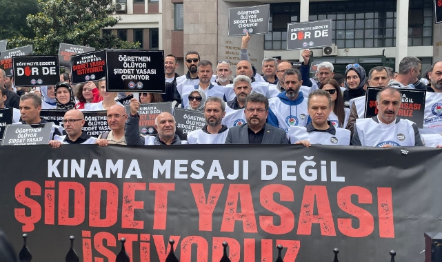 Bursa'da eğitim sendikaları öldürülen okul müdürü için ayakta!