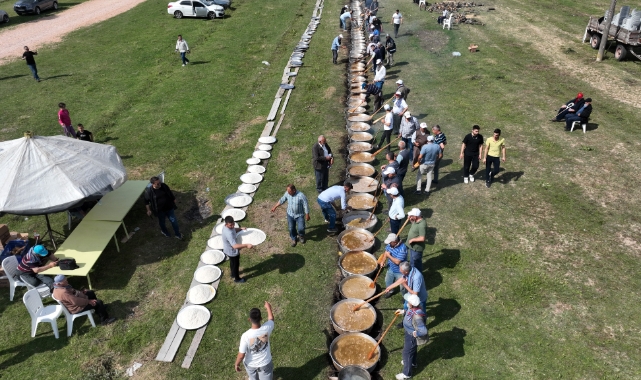 Bursa'da o muhtardan görülmemiş köy hayrı
