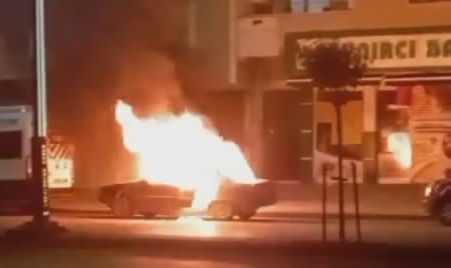 Bursa'da otomobil alev alev yandı!