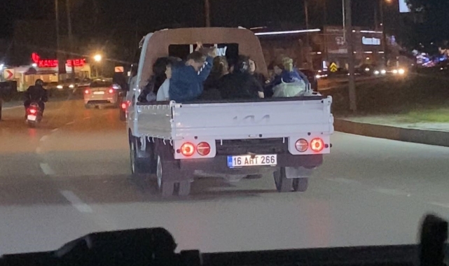Bursa'da tehlikeli yolculuk kameraya böyle yansıdı!