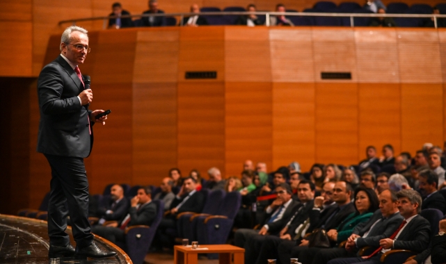 Bursa'daki okul müdürlerine yeni müfredat anlatıldı