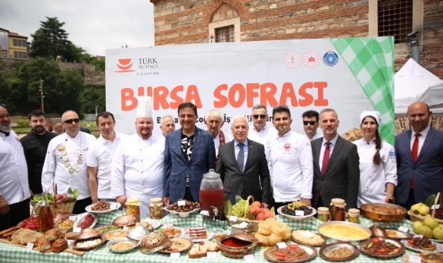 Bursa mutfağı, tarihi meydanda vitrine çıktı