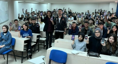 Bursa polisi "En İyi Narkotik Polisi Anne" bilgilendirmesi yaptı