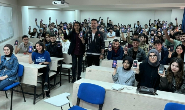 Bursa polisi "En İyi Narkotik Polisi Anne" bilgilendirmesi yaptı