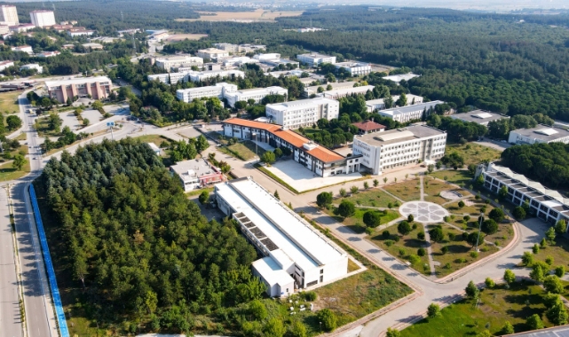 BUÜ patent şampiyonları listesinde bir kez daha zirvede