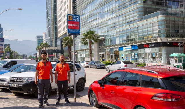 Büyükşehir 'ücretsiz otopark' alanlarında görev başında