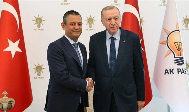 CHP'nin gölge kabinesi bakanlarla bir araya geliyor