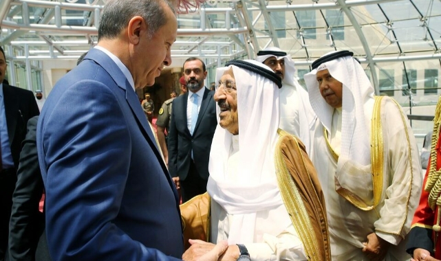 Cumhurbaşkanı Erdoğan, Kuveyt Emiri’ni karşıladı
