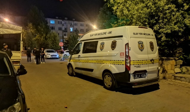 Derbi sonrası kan aktı: 3 yaralı