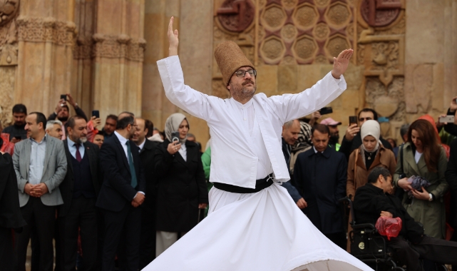 Divriği Ulu Cami ibadete açıldı