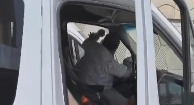 Dolmuş şoförleri birbirlerine girdi!