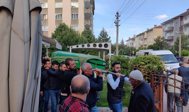 Düğün dönüşü kazada hayatını kaybeden kadına son veda