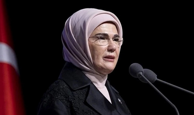 Emine Erdoğan Avrupa şampiyonu Mete Gazoz'u kutladı