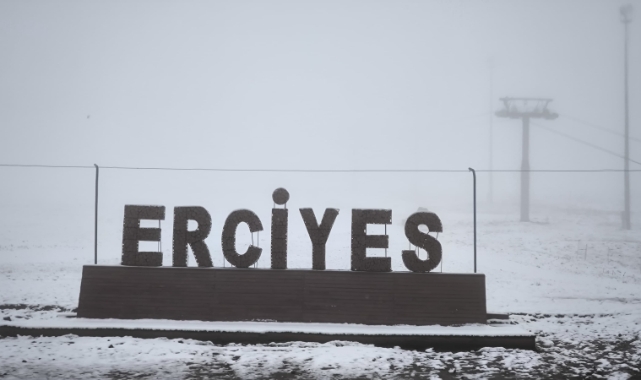 Erciyes'e mayıs ayında kar süprizi