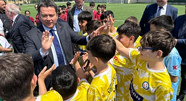 Erkan Aydın Futbol Şenliği'ne start verdi