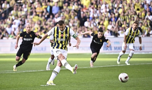 Fenerbahçe, İstanbulspor'u yendi ama yetmedi