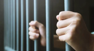 Fransa'da cezaevi minibüsüne pusu kuruldu: 2 ölü