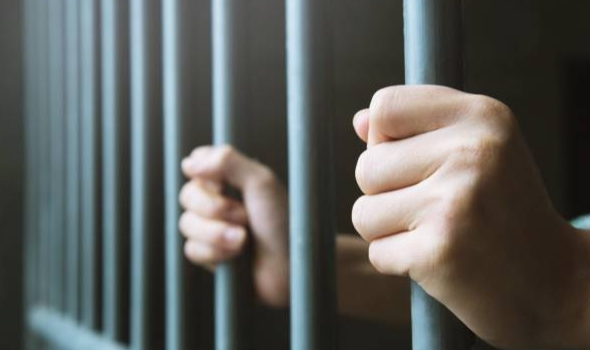 Fransa'da cezaevi minibüsüne pusu kuruldu: 2 ölü